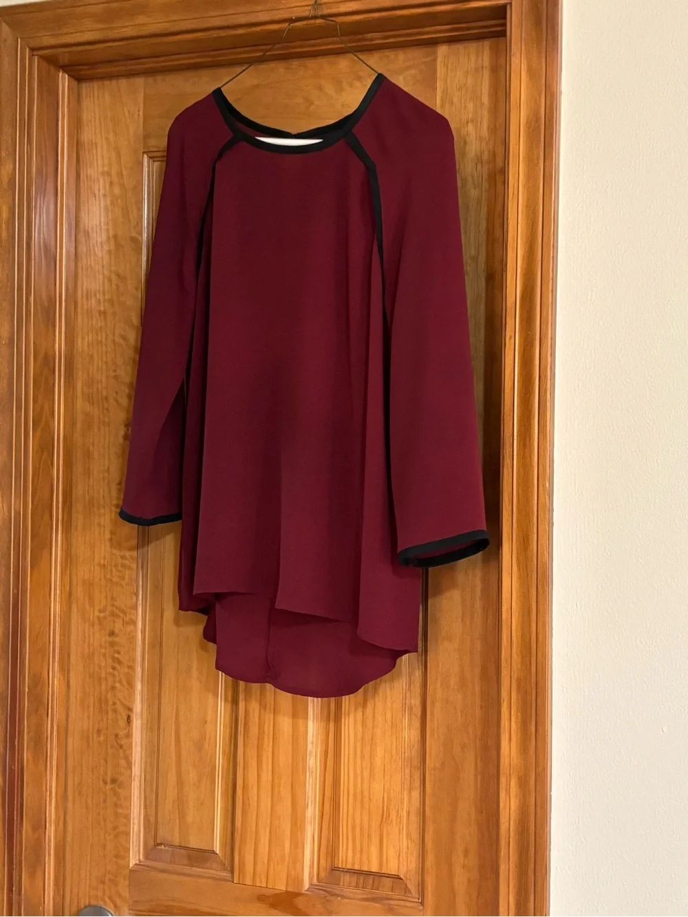 Mossimo Burgundy High-Low Blouse with Black Trim - Picture 6 of 11